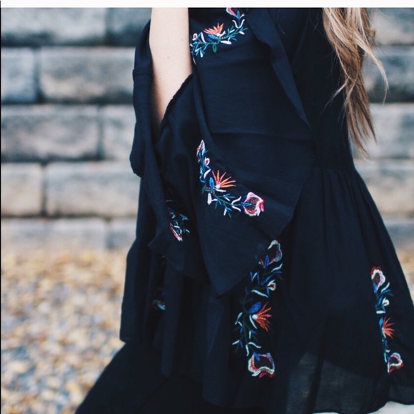 Embroidered Top - Picture 2 of 4